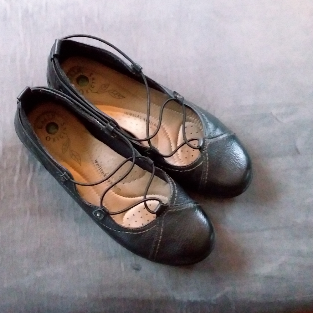 Earth Origins Black Strappy Flats, 10M, New